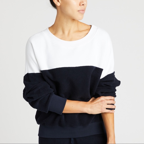 soulcycle Tops - Soul cycle X Sundry oversized sweatshirt